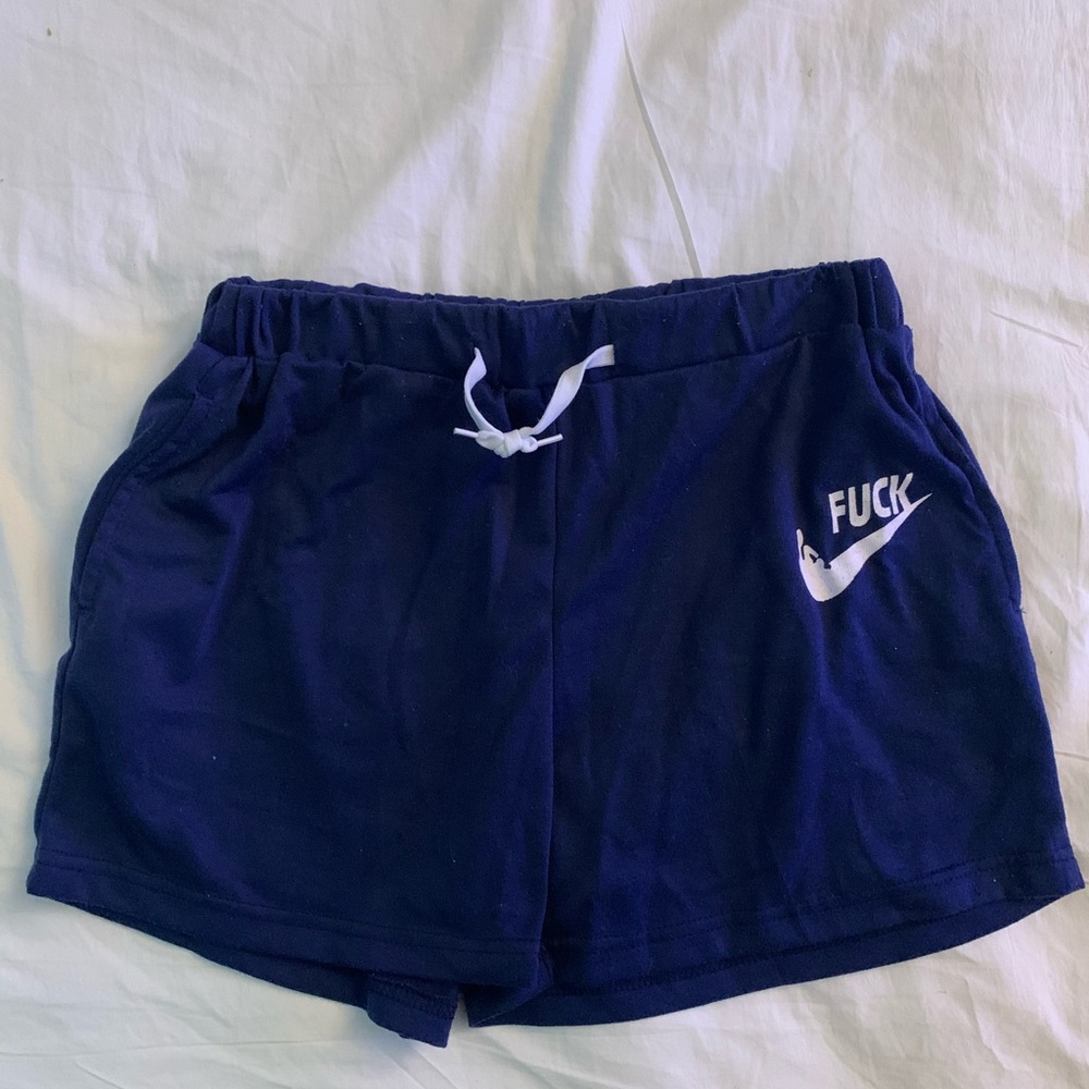 Short pants size s